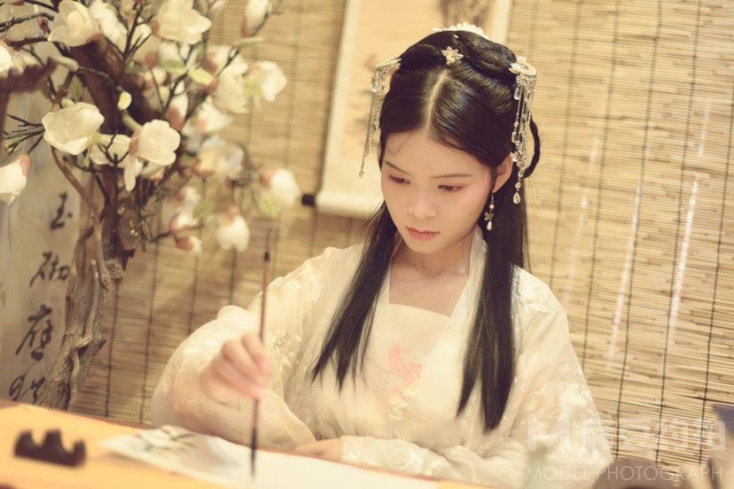 汉服模特