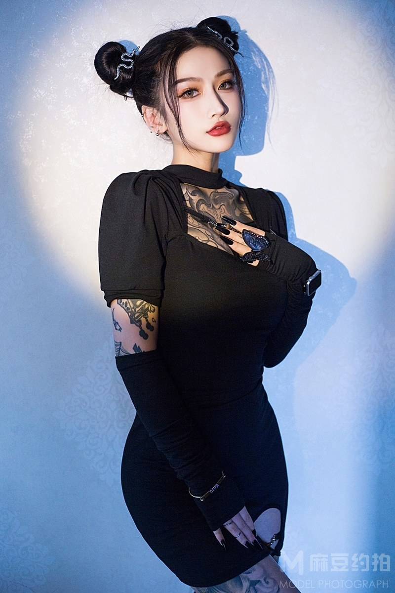 暗黑模特