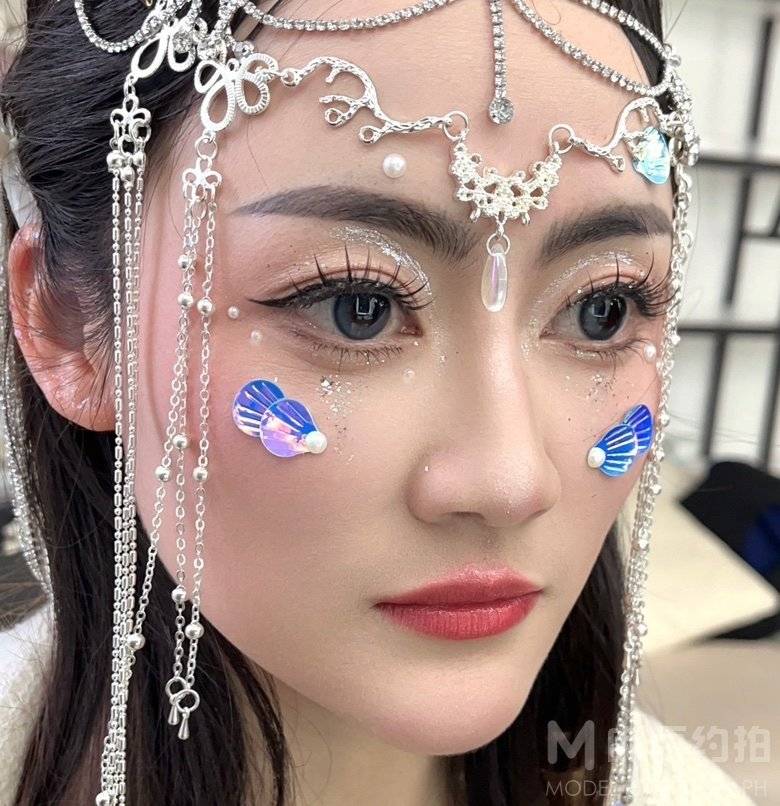 妆容模特