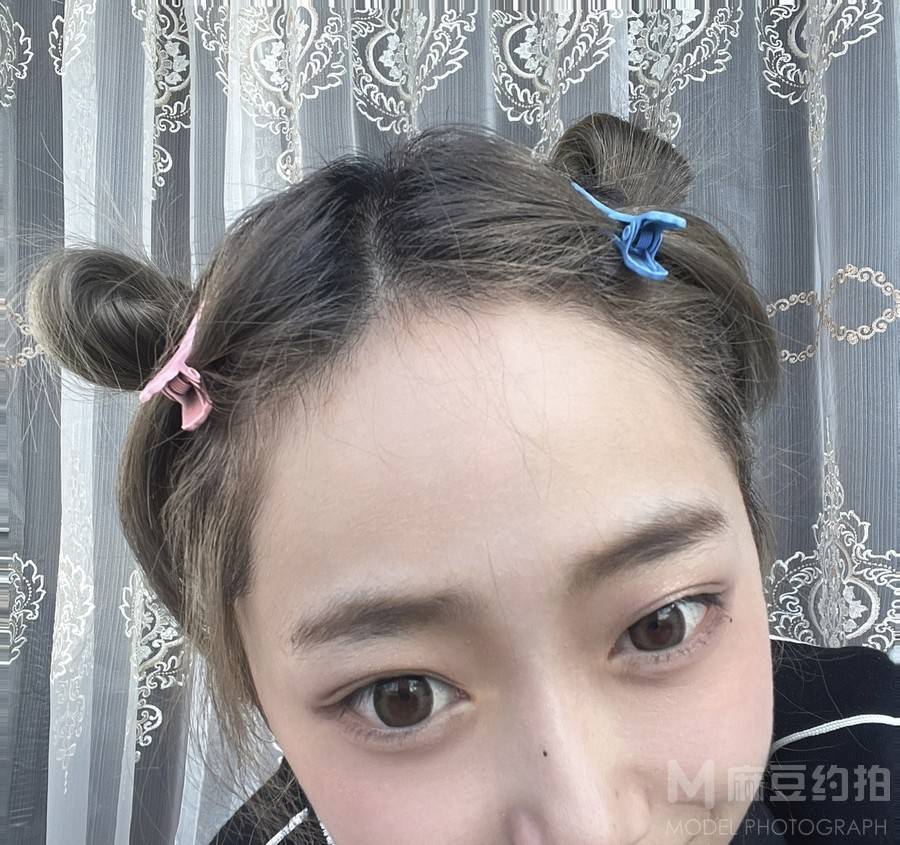 黑白模特