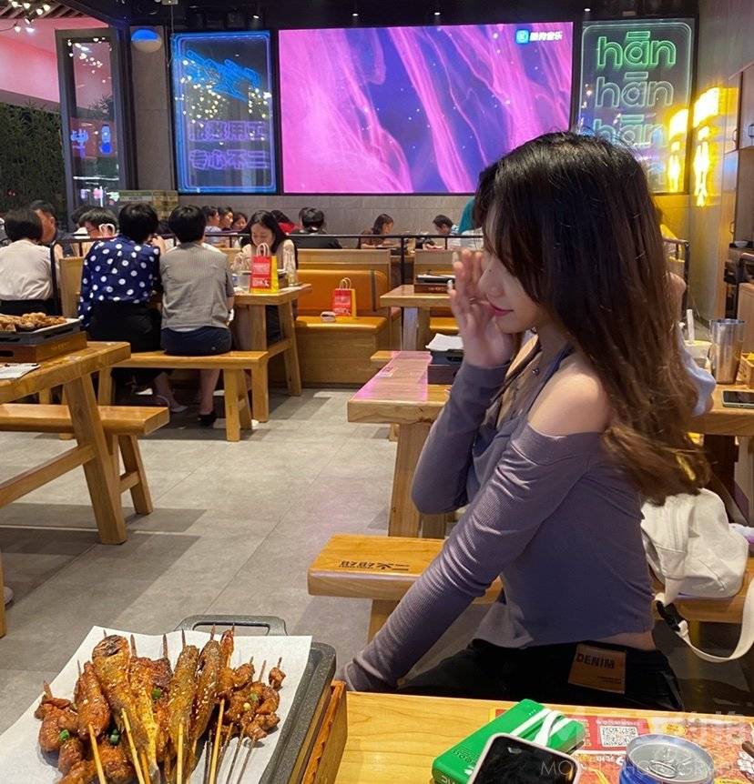 黑白模特