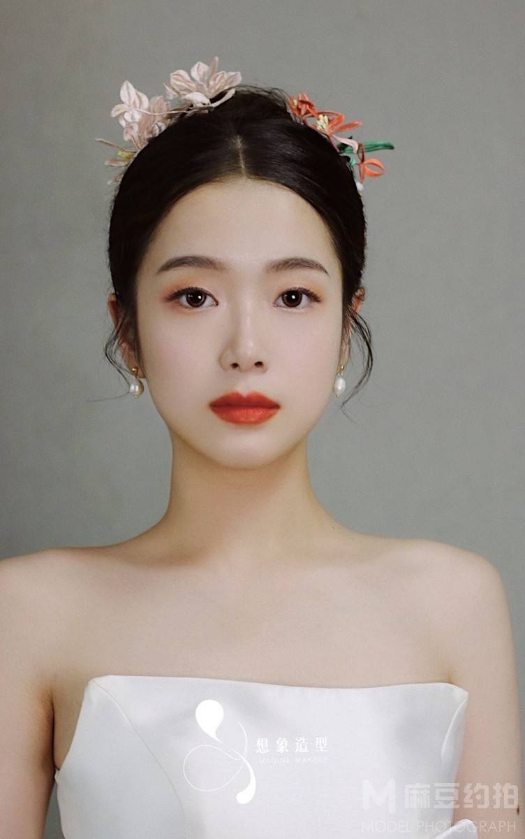 妆容模特