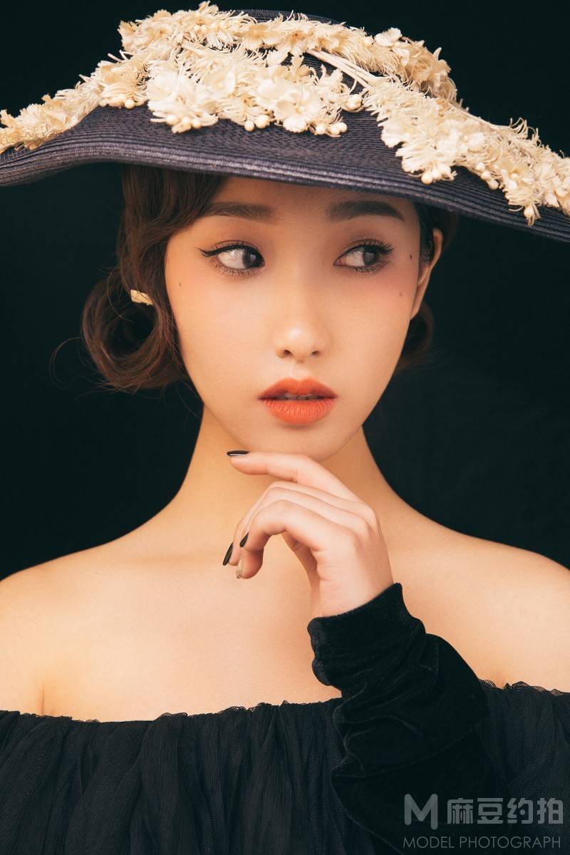 妆容模特