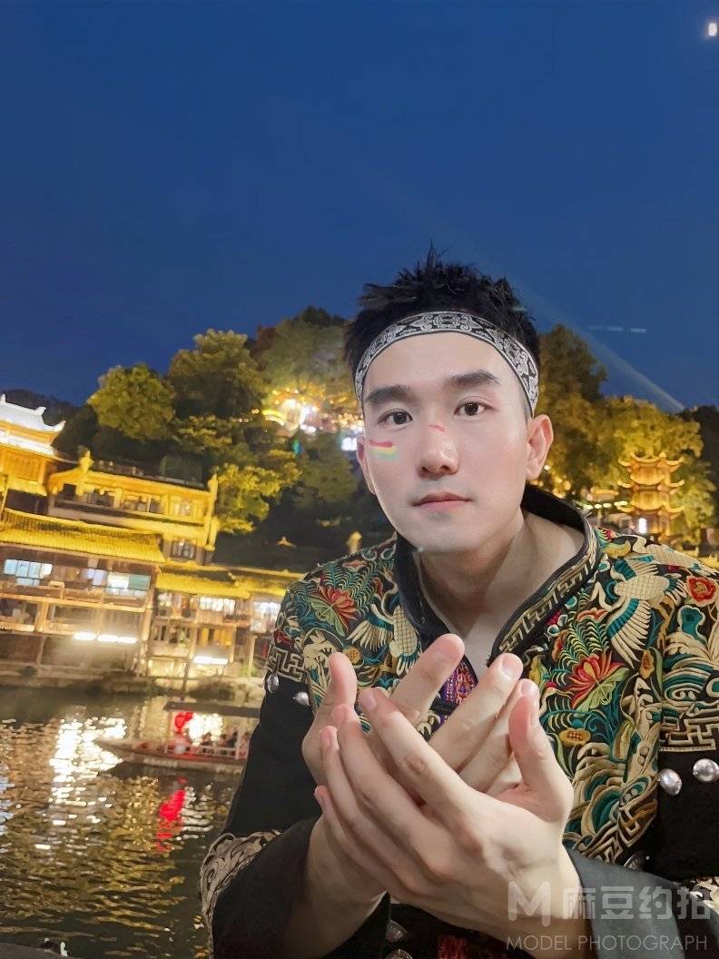 夜景模特