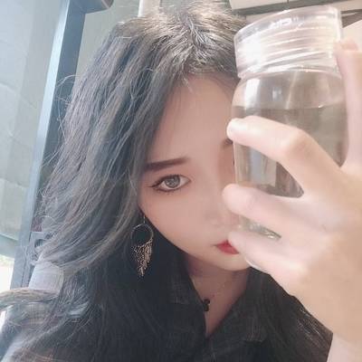 黑白模特