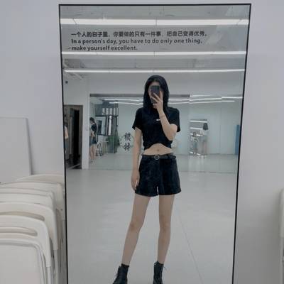 黑白模特