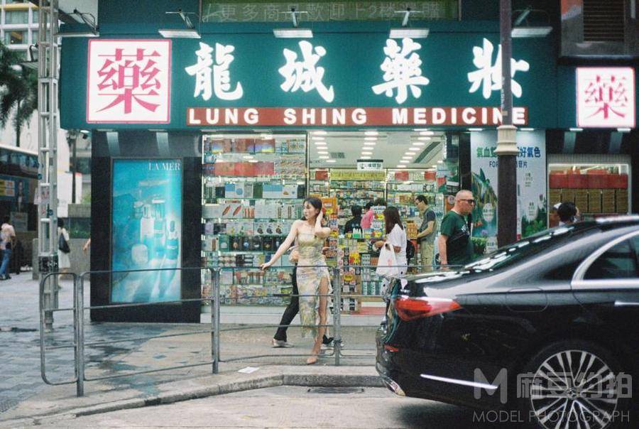 胶片模特