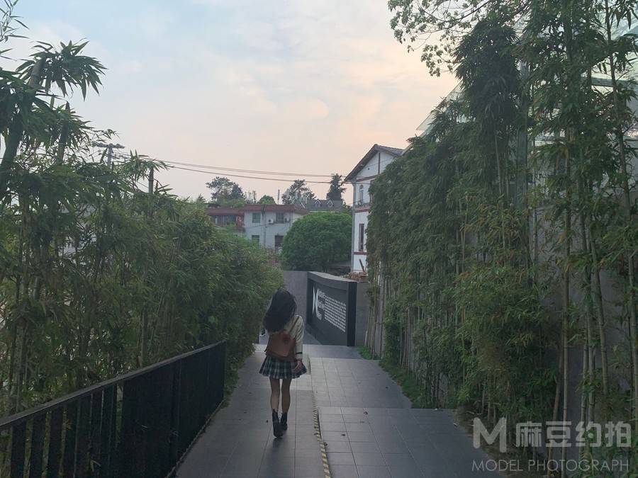 夜景模特