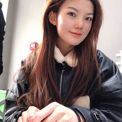黑白模特