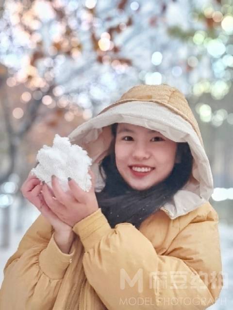校园模特