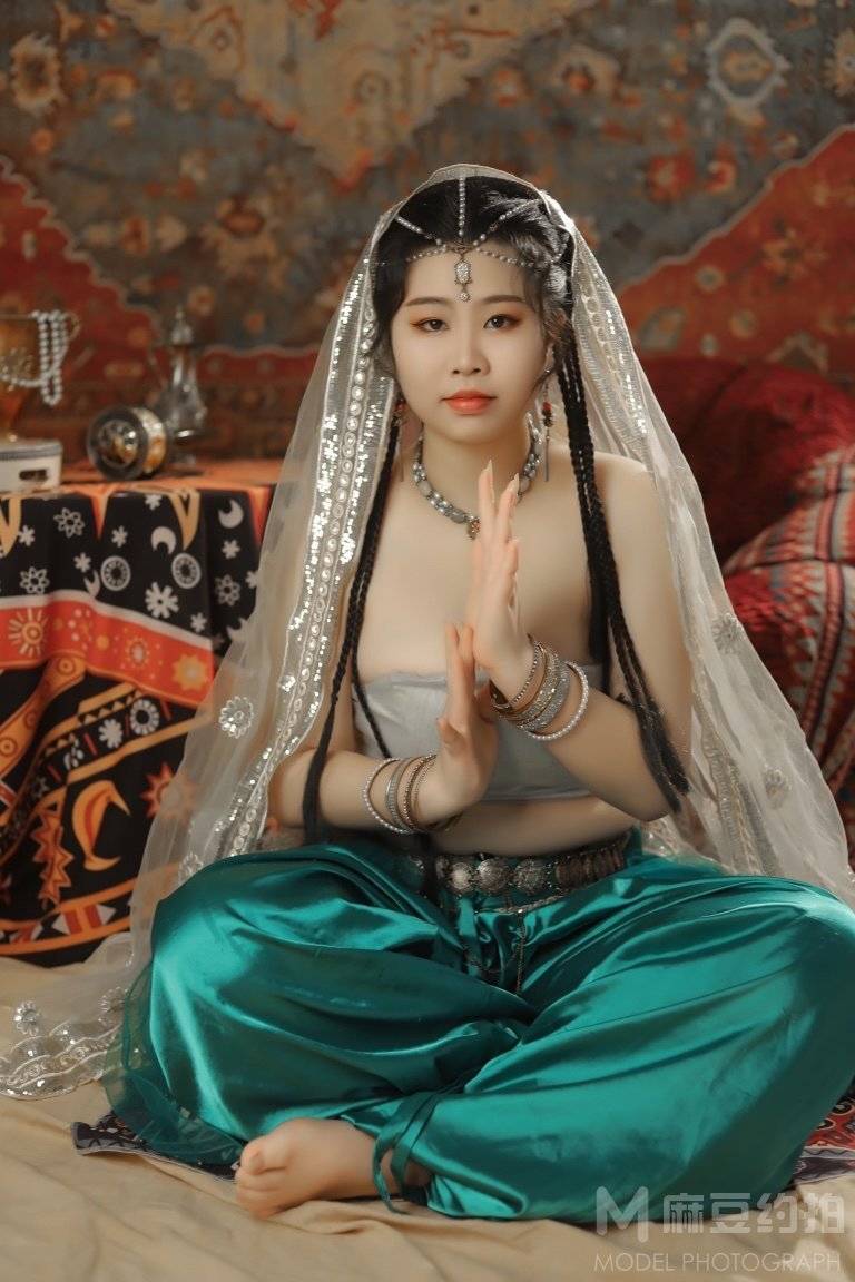 妆容模特