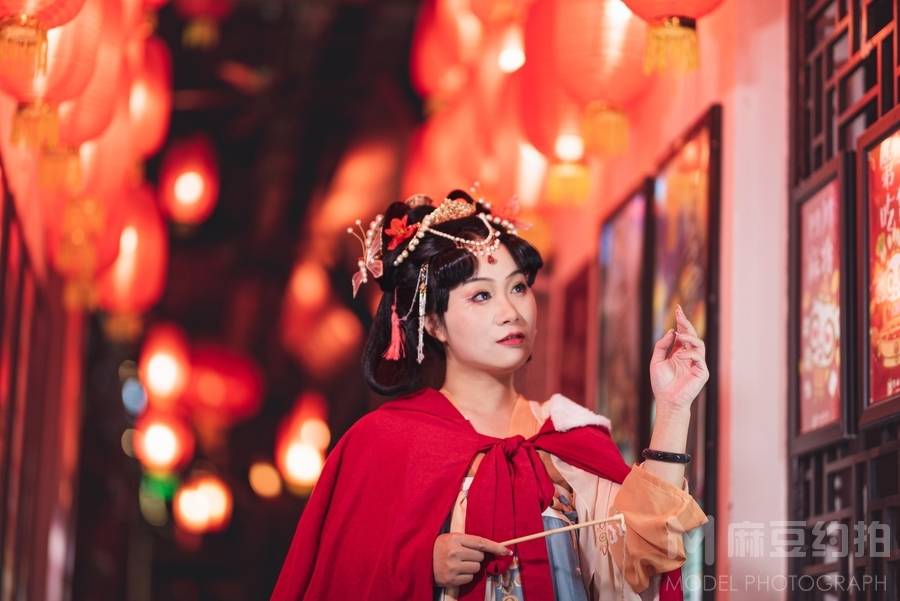 汉服模特
