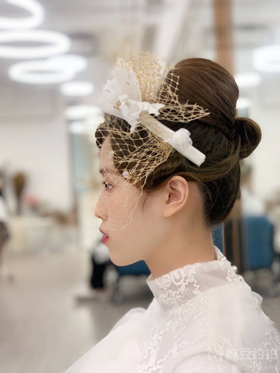 妆容模特
