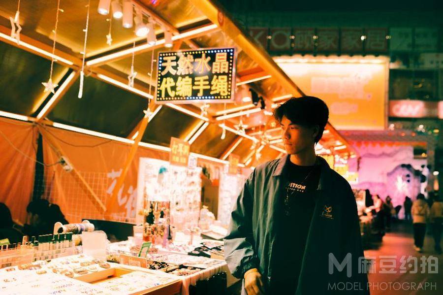 夜景模特