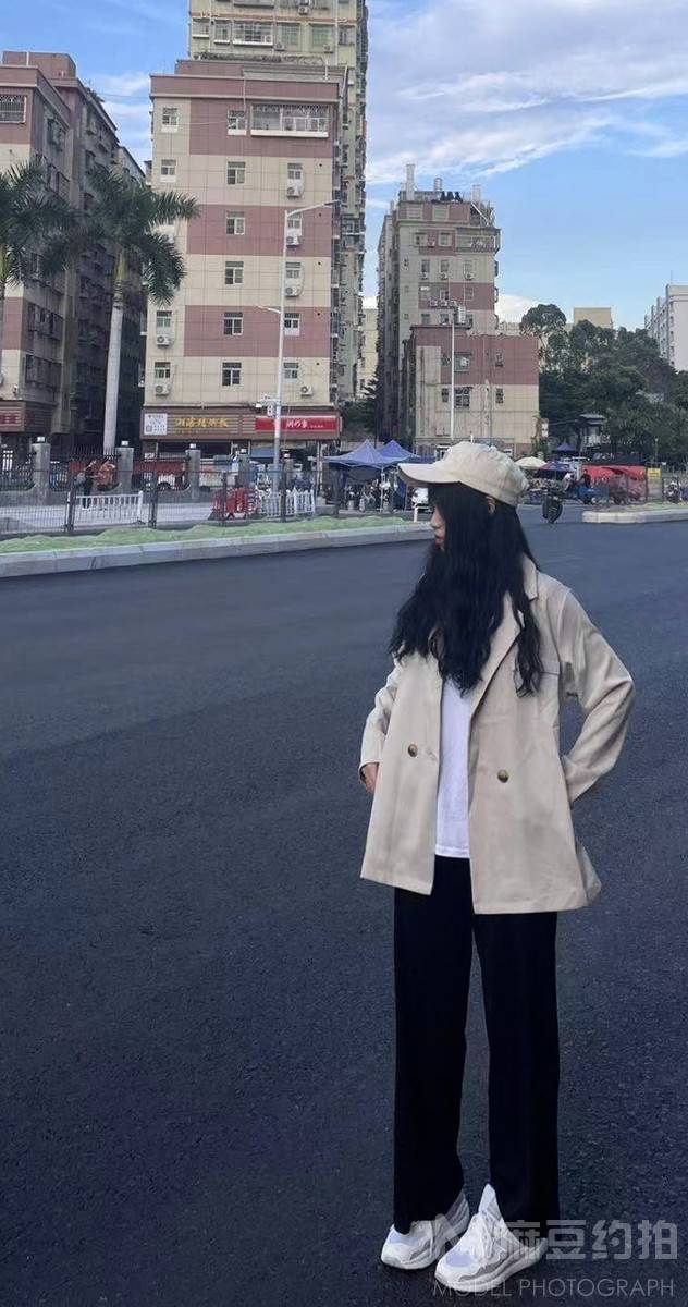 校园模特