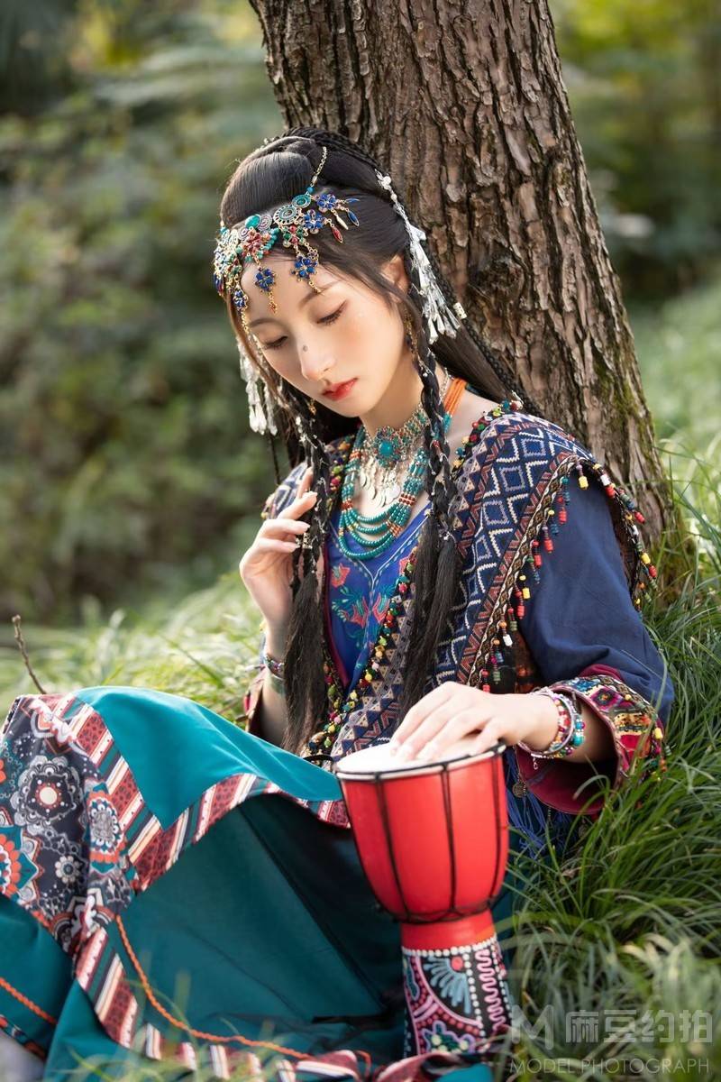 汉服模特