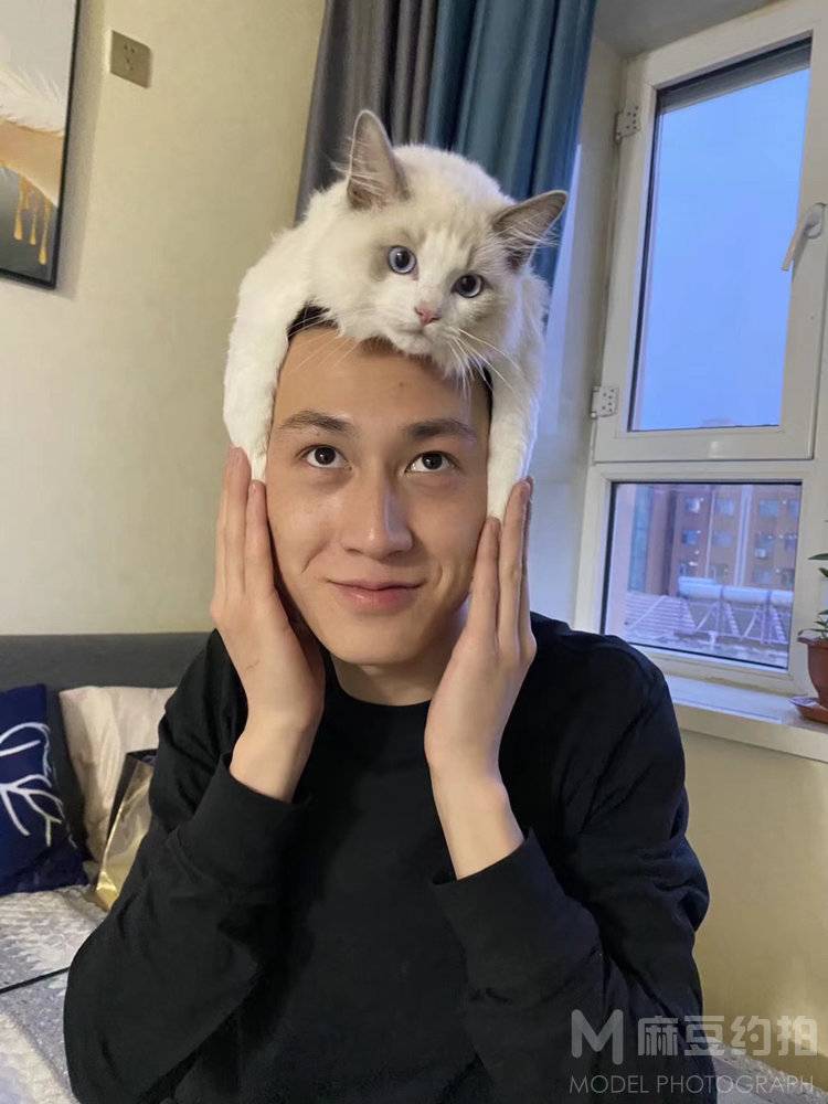 黑白模特