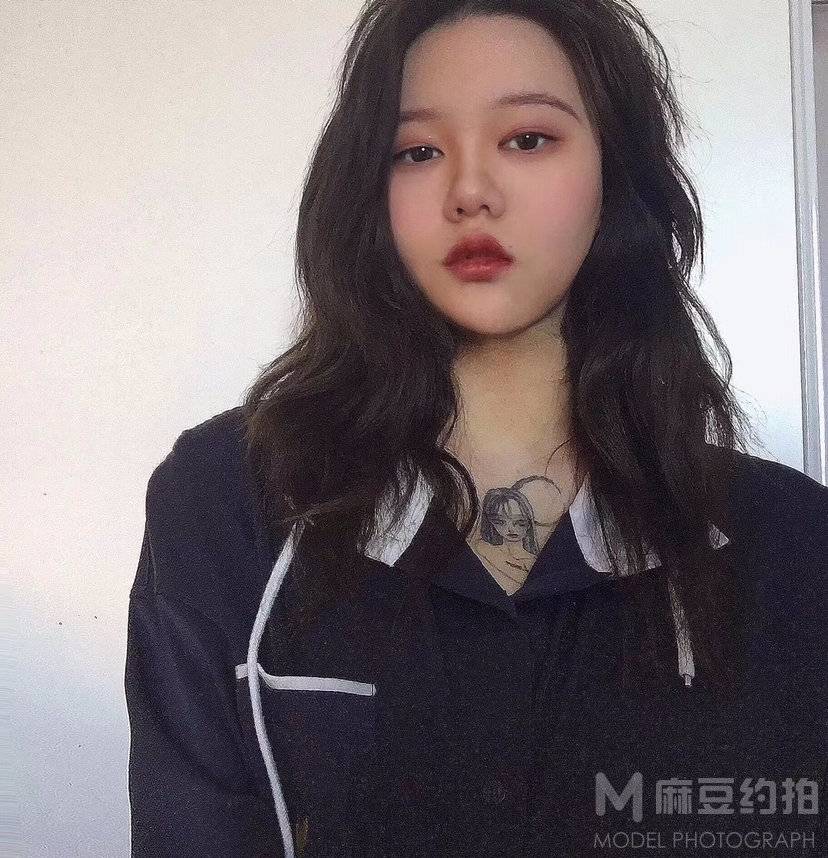 校园模特