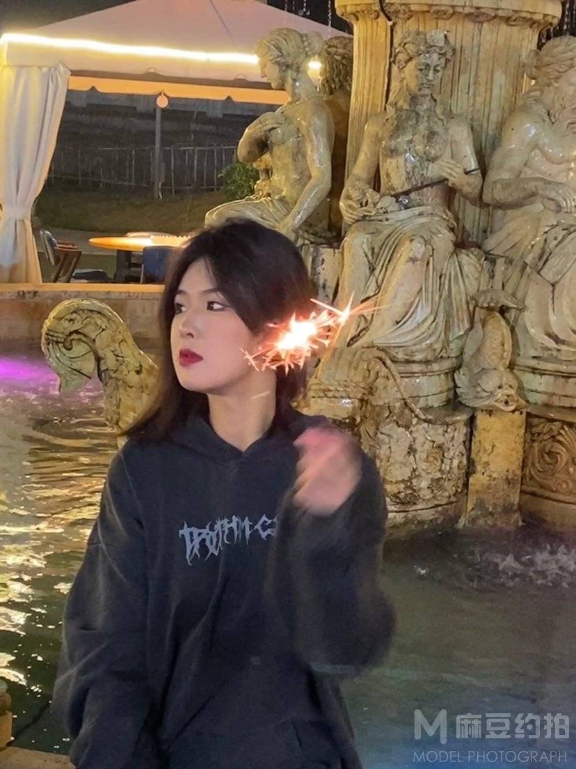 夜景模特