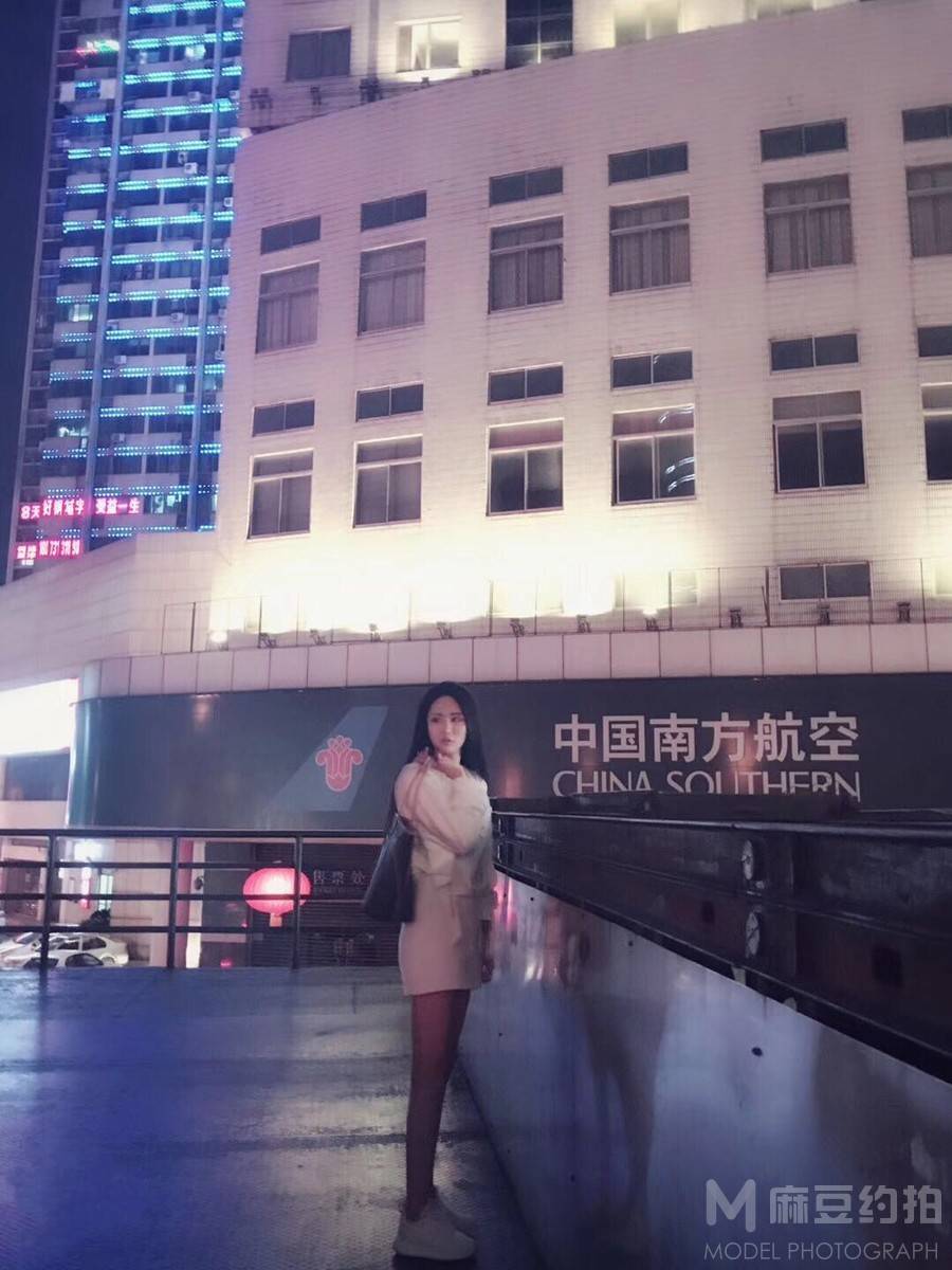 校园模特