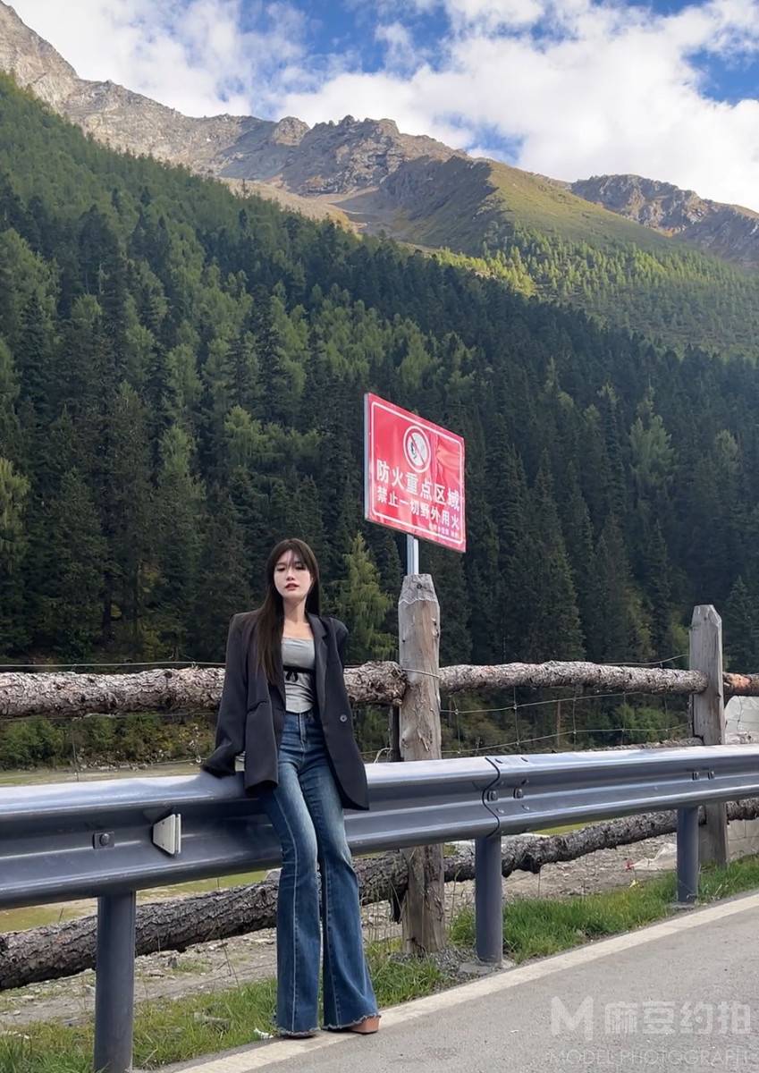 校园模特