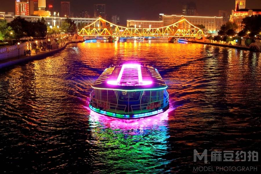 夜景模特