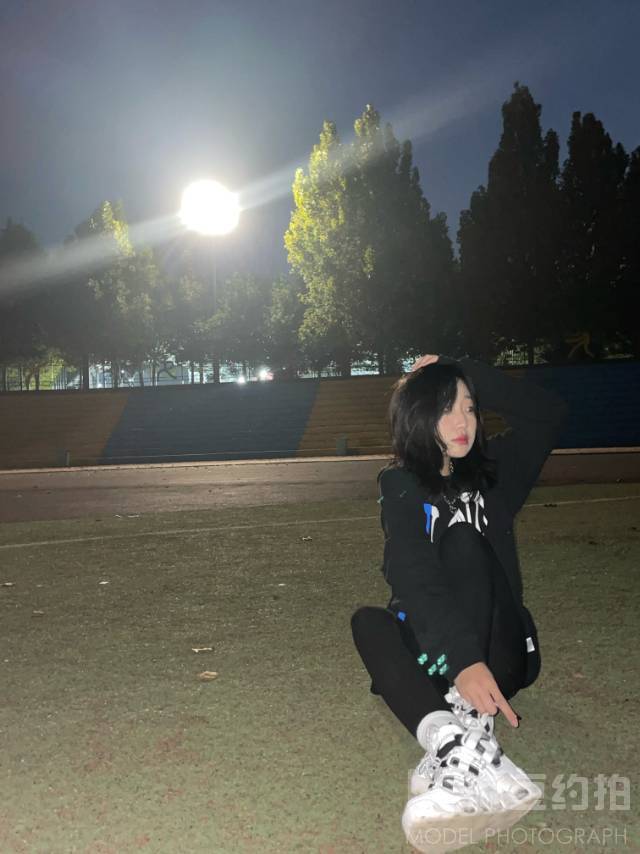 校园模特