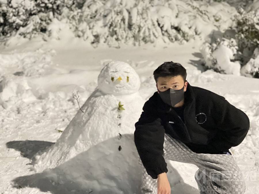 校园模特