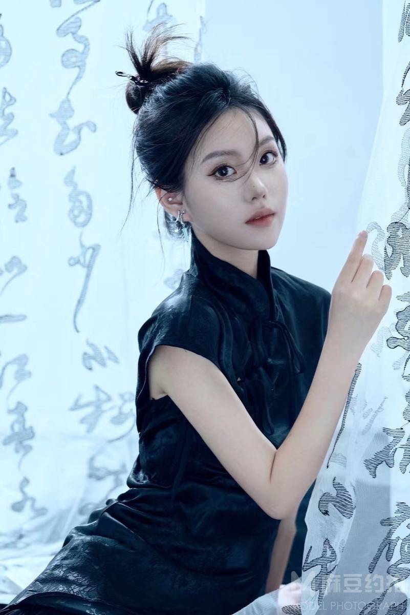 胶片模特