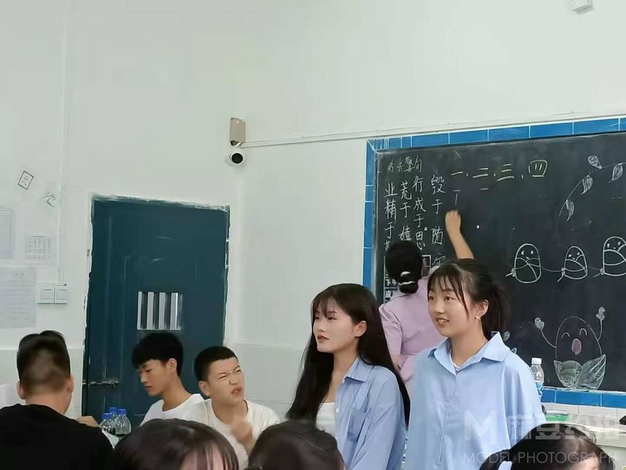 校园模特
