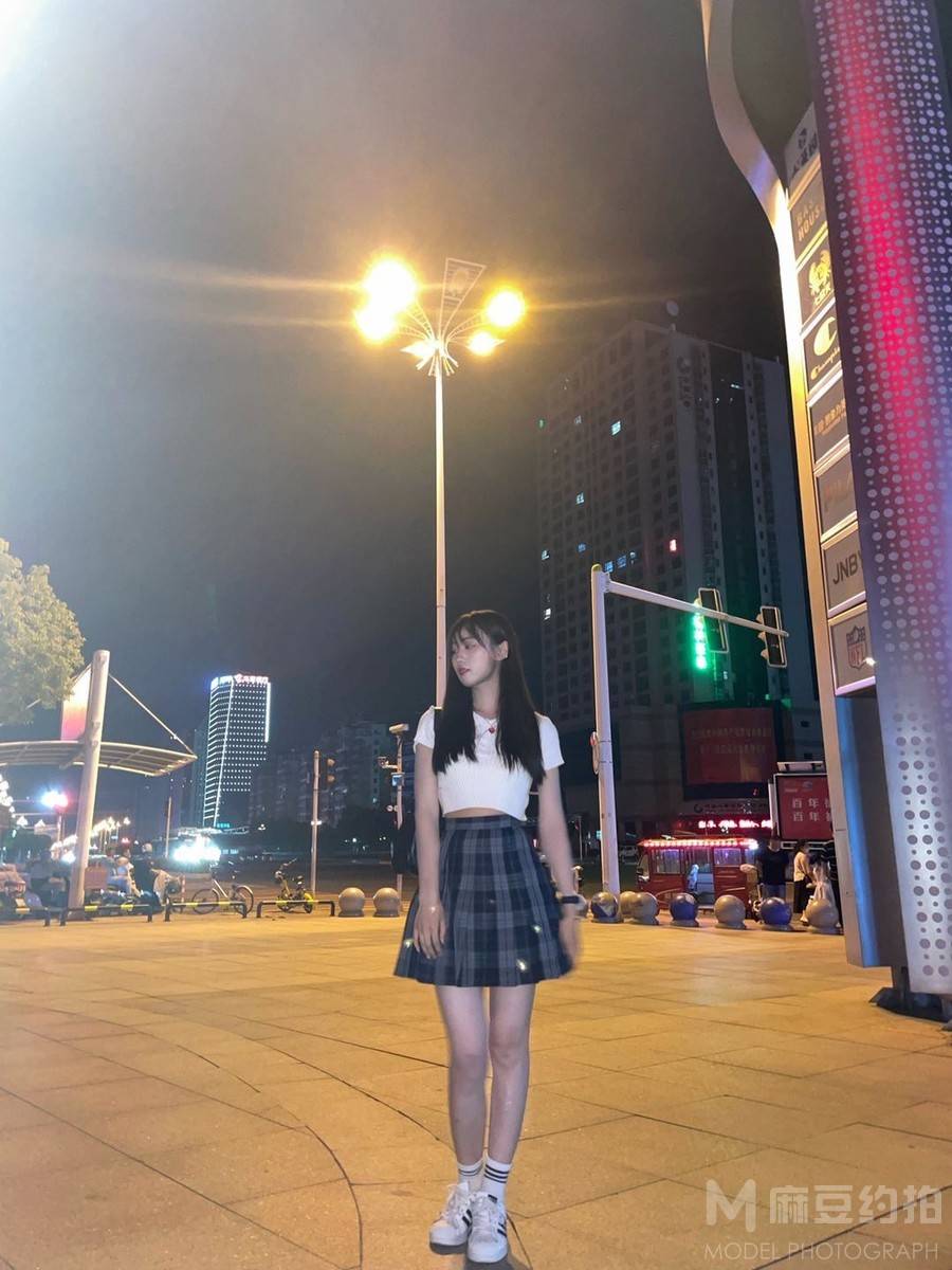 夜景模特