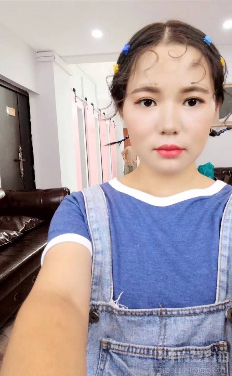 清新模特