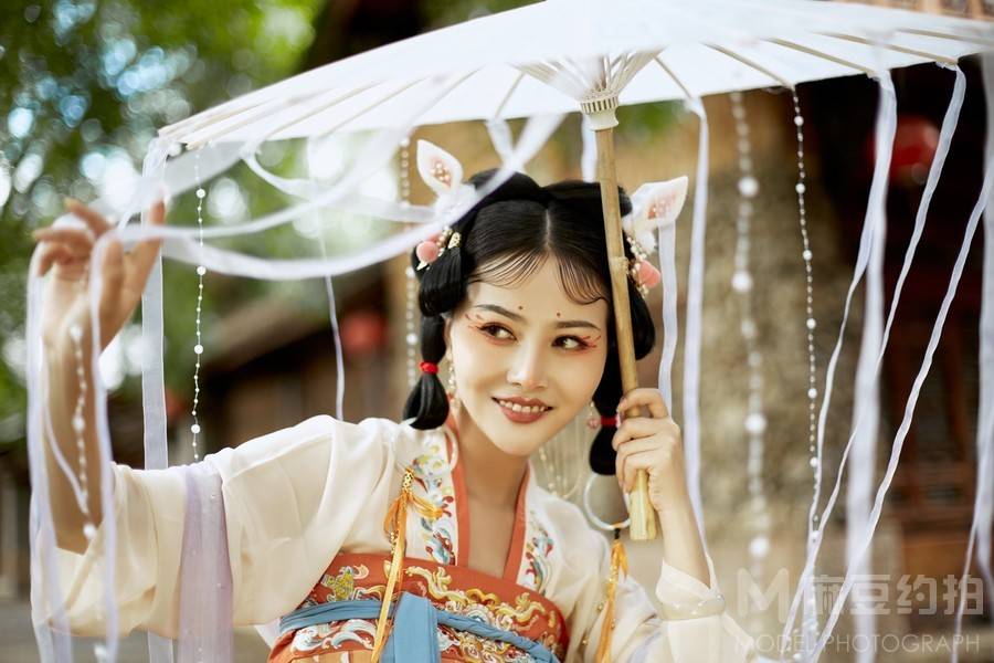 妆容模特