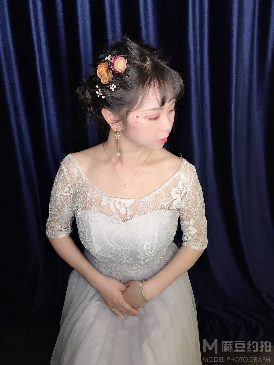 妆容模特