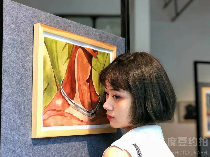 情绪模特