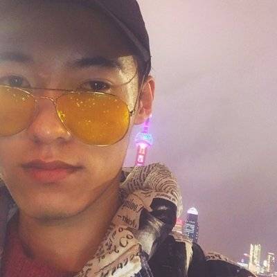 宝丽来模特