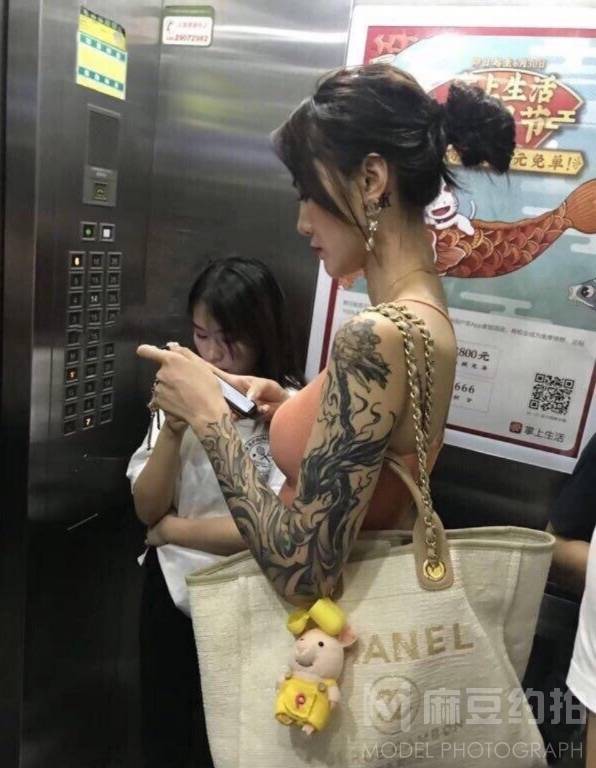 暗黑模特