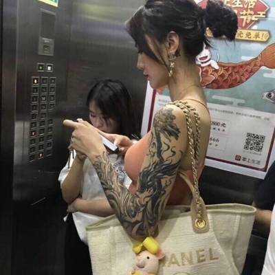暗黑模特