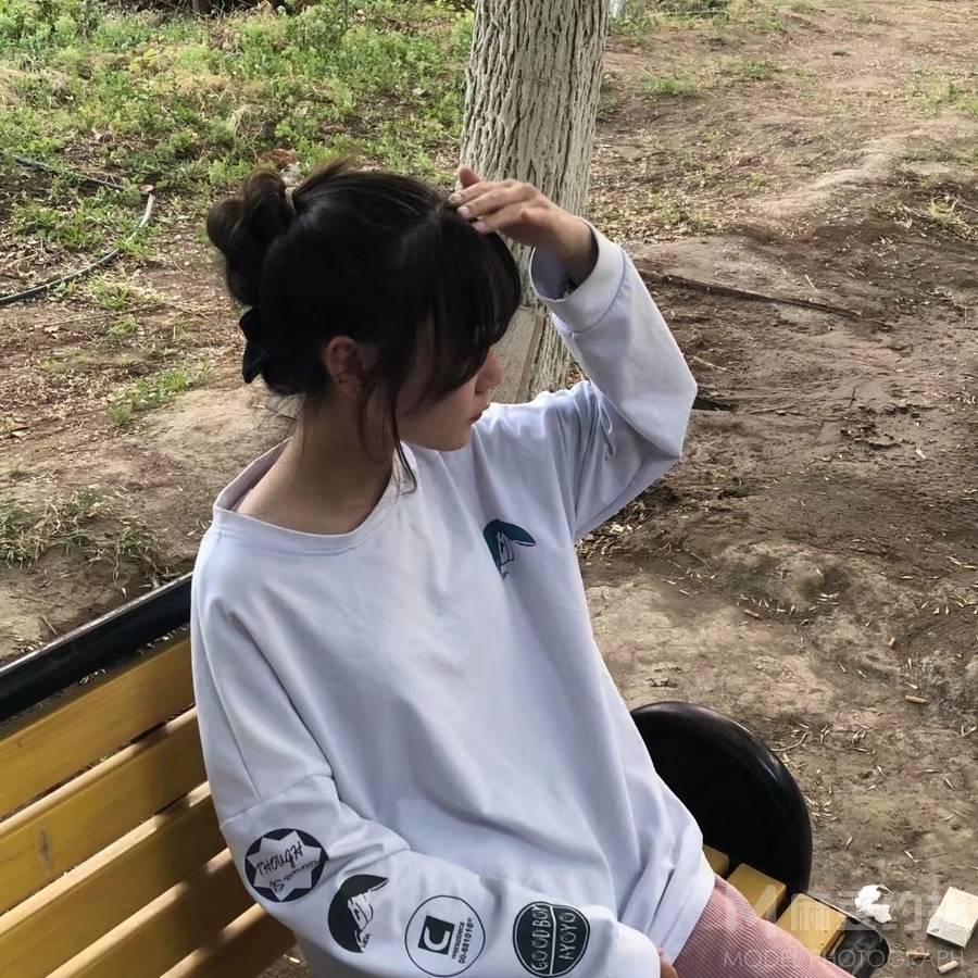 黑白模特