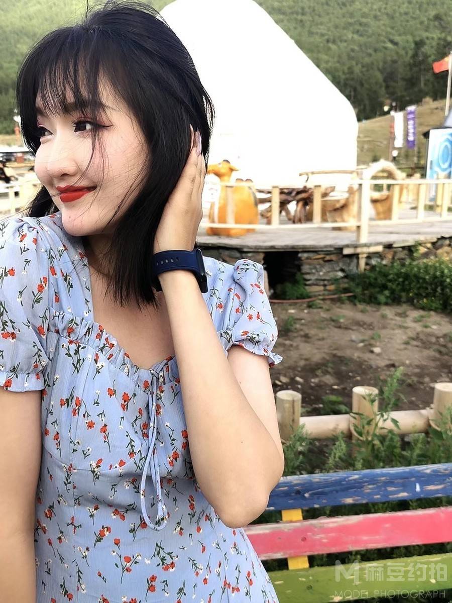 校园模特