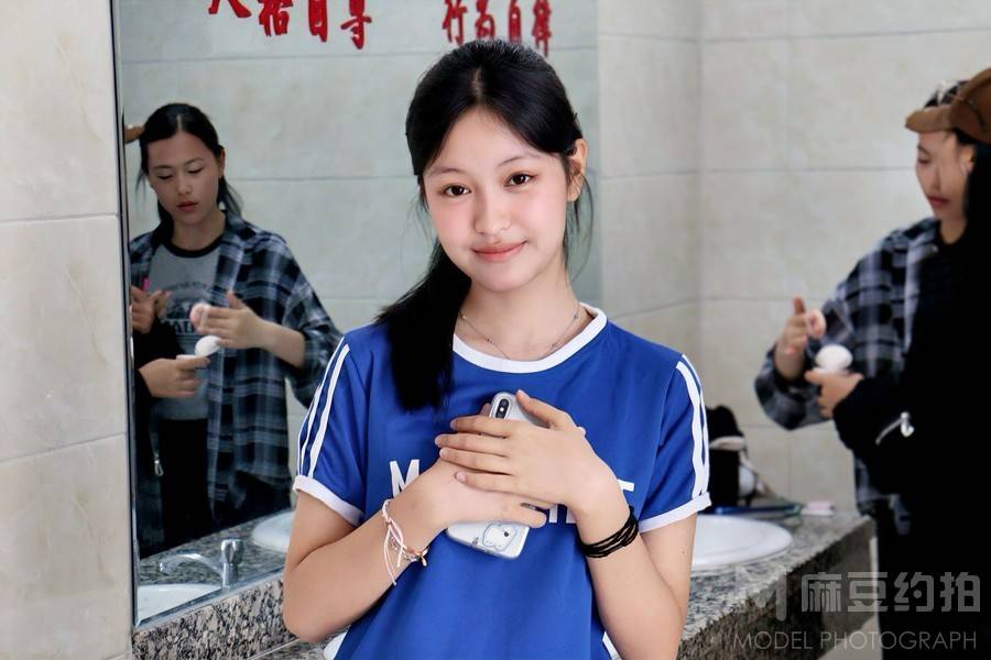 校园模特