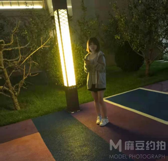 校园模特