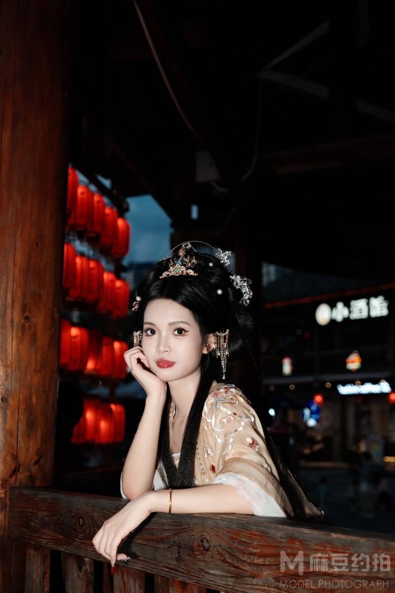 夜景模特