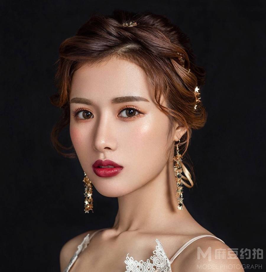 妆容模特