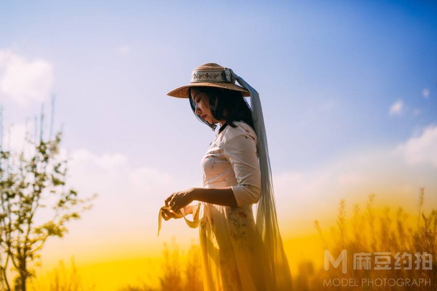 情绪模特