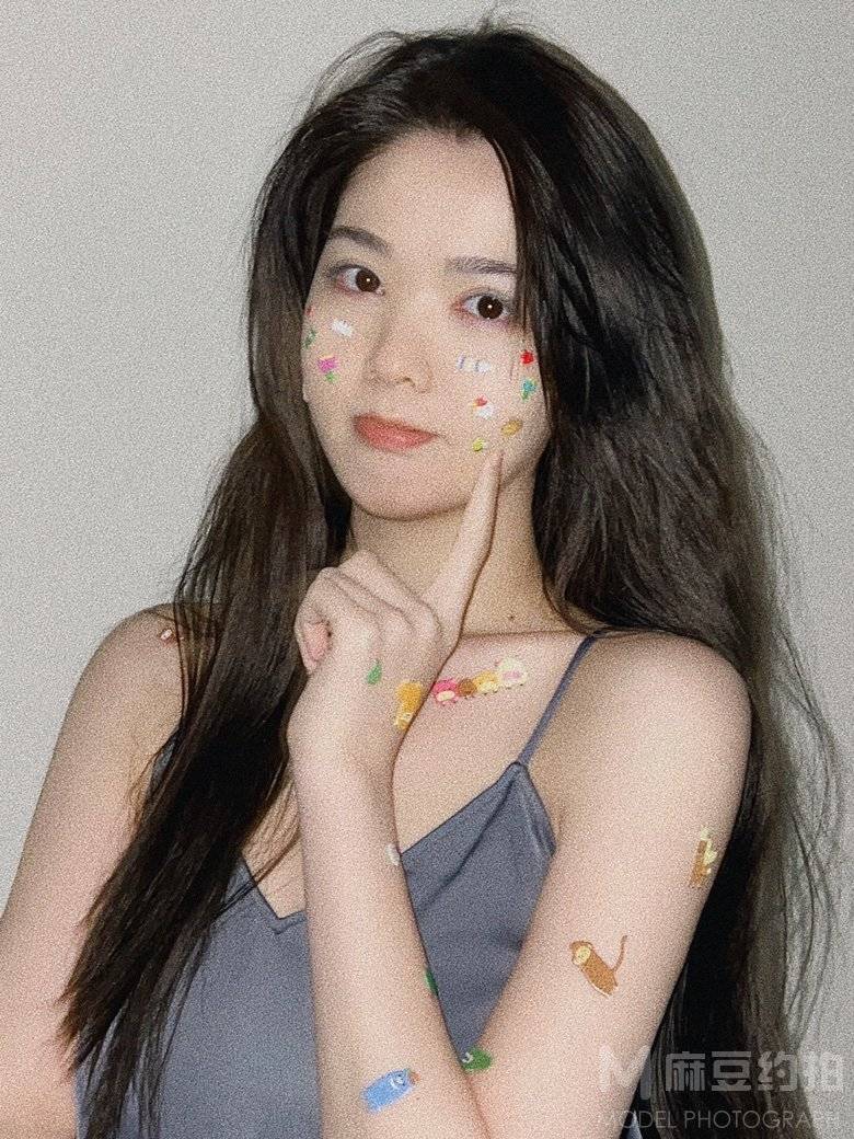 宝丽来模特
