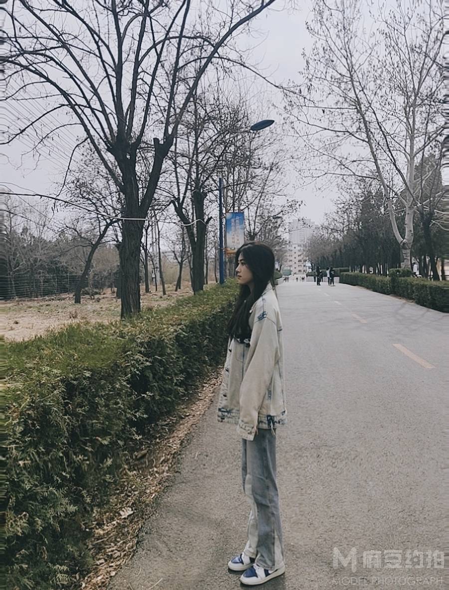 校园模特