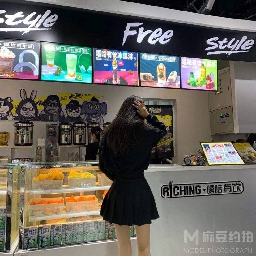 黑白模特