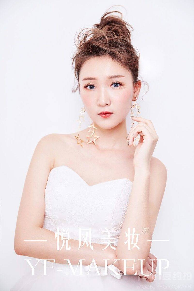 妆容模特
