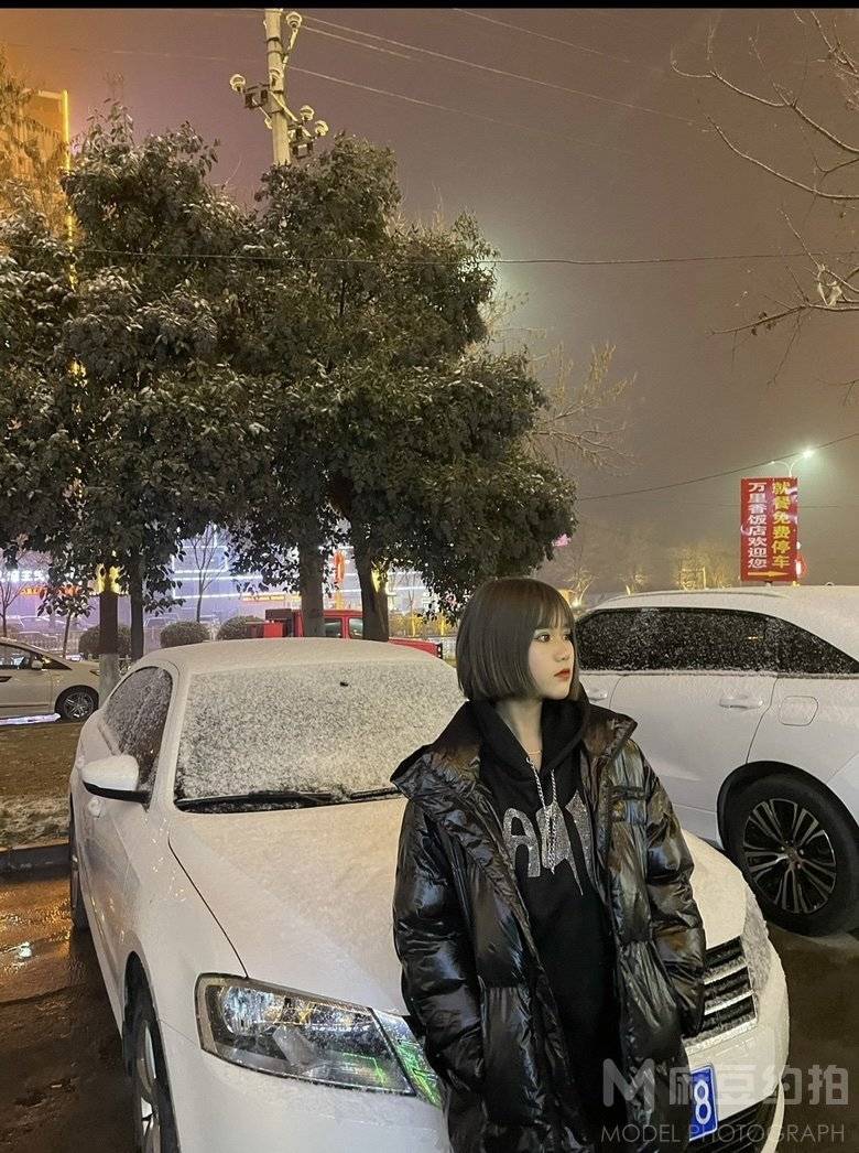 校园模特
